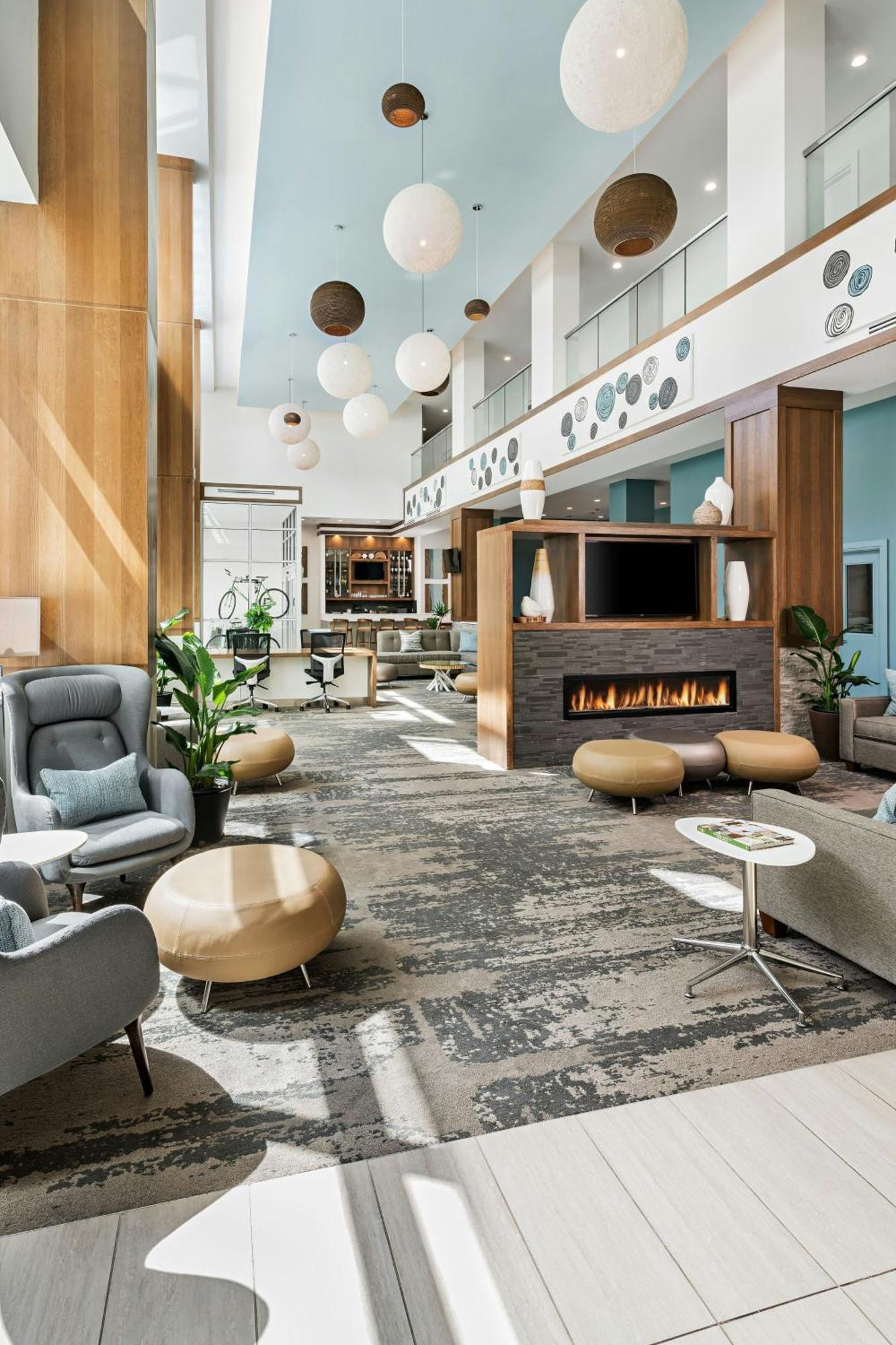 Hotel Element Airport 3*