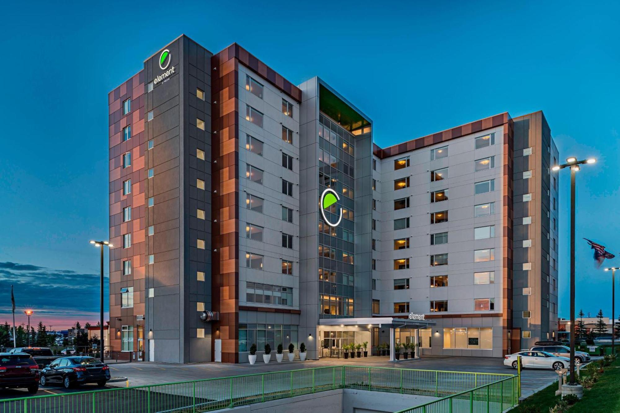 Element Airport Hotel 3*